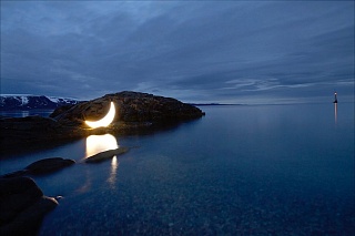 Картина частная луна в Арктике