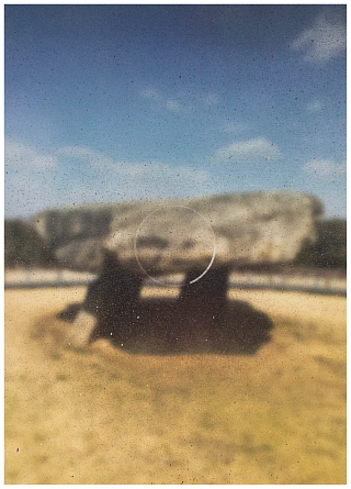 Картина дольмен